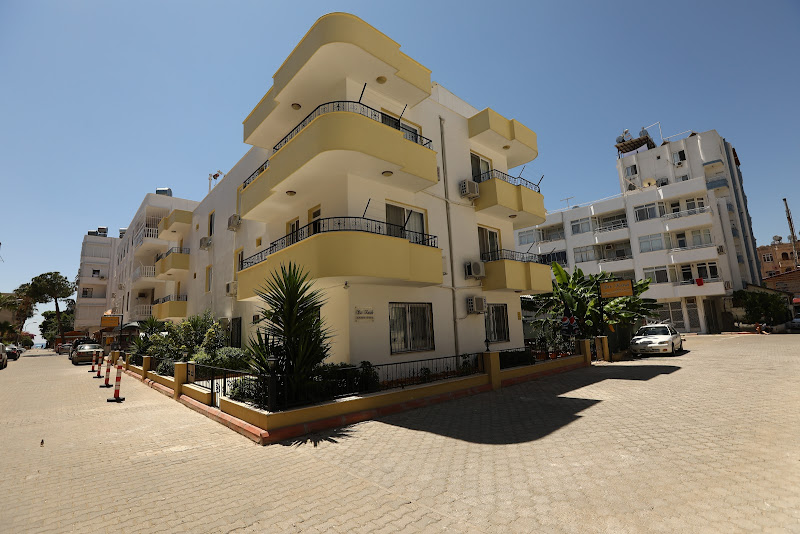 Yellow Mansion Apart Hotel