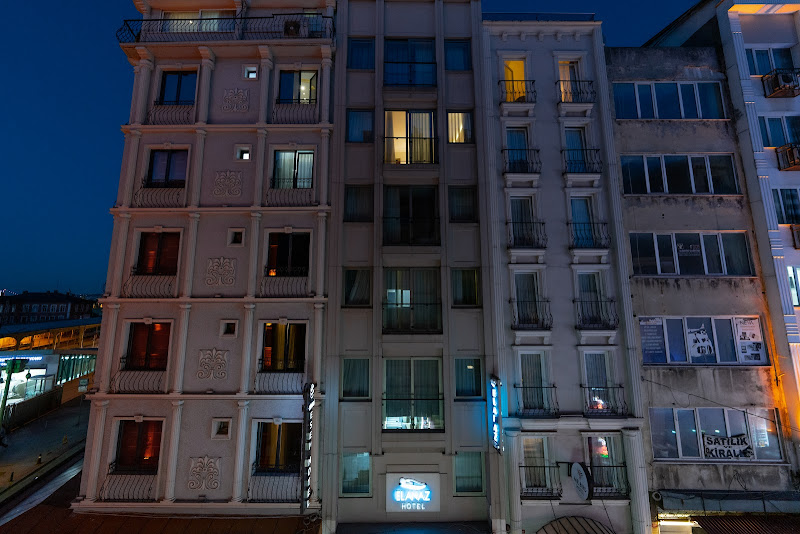 Elanaz Hotel