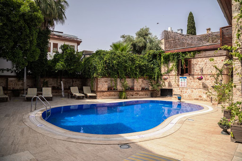 White Garden Hotel