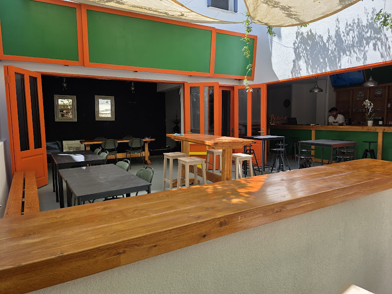 The Cranberries Irish Pub & Hostel Bodrum