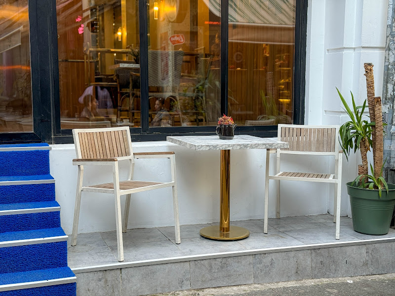Le Port Hotel