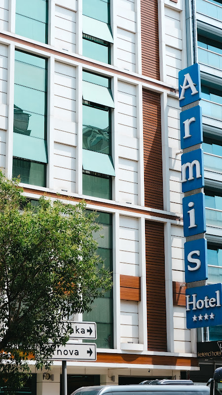 Armis Hotel