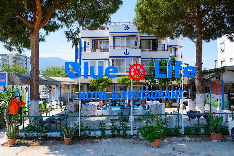 Blue Life Hotel & Restaurant