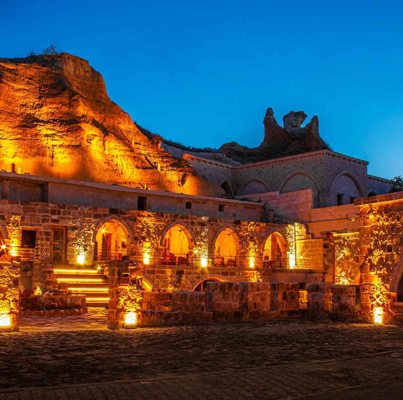 Sur Cave Hotel