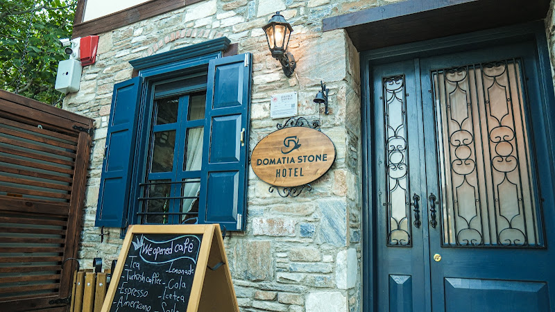 Domatia Stone Hotel