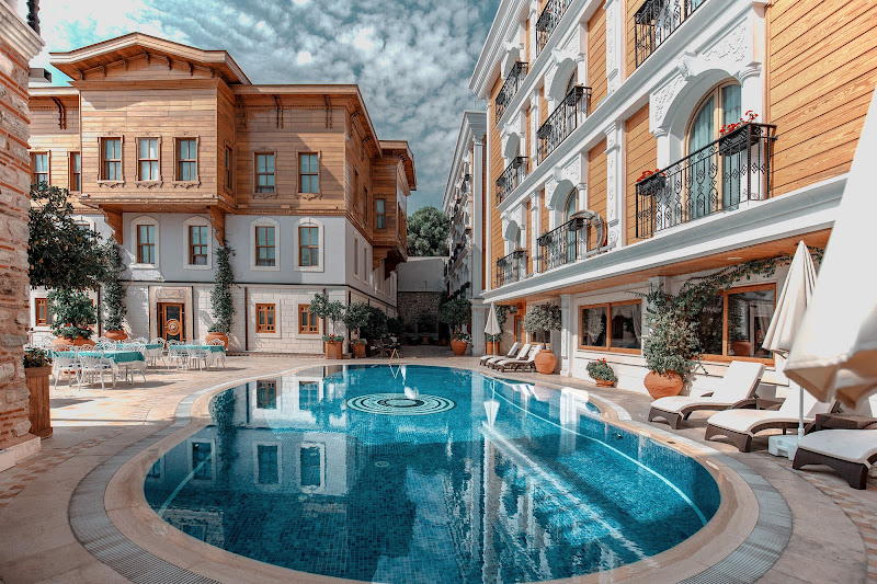 Seven Hills Palace