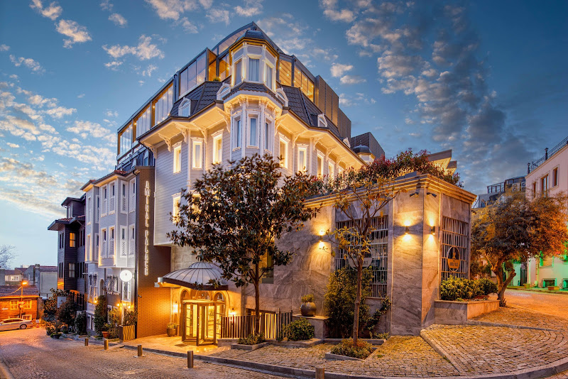 Amiral Palace Boutique Hotel
