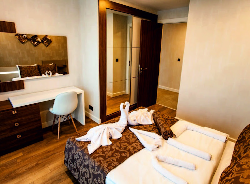 Liv Suit Hotel