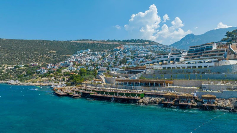 Lures Hotel & Beach Club