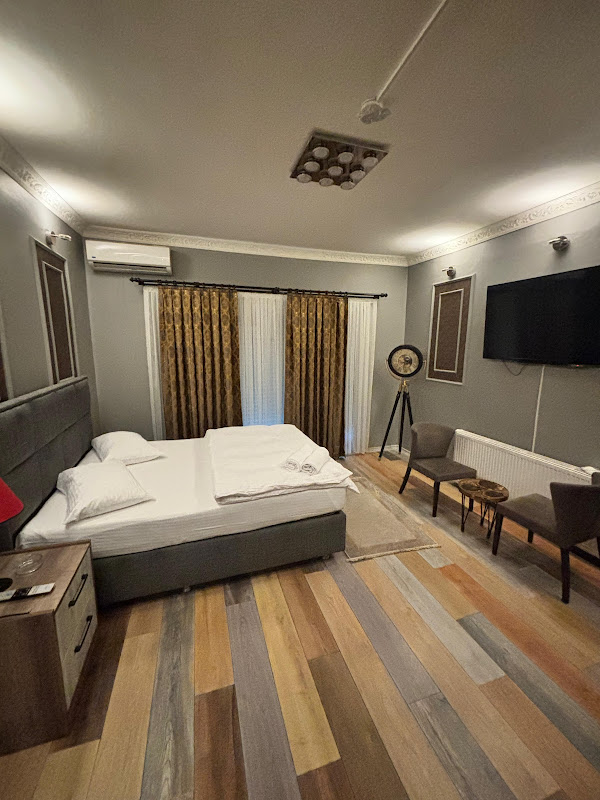Vera Hotel & Suite
