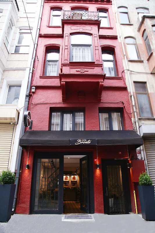 HOTEL BRONTE