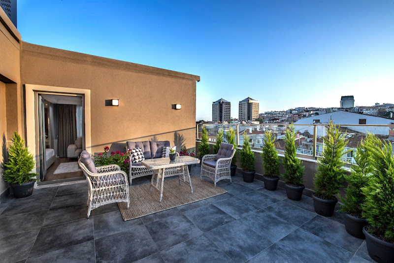 Valente Suites & Hotel