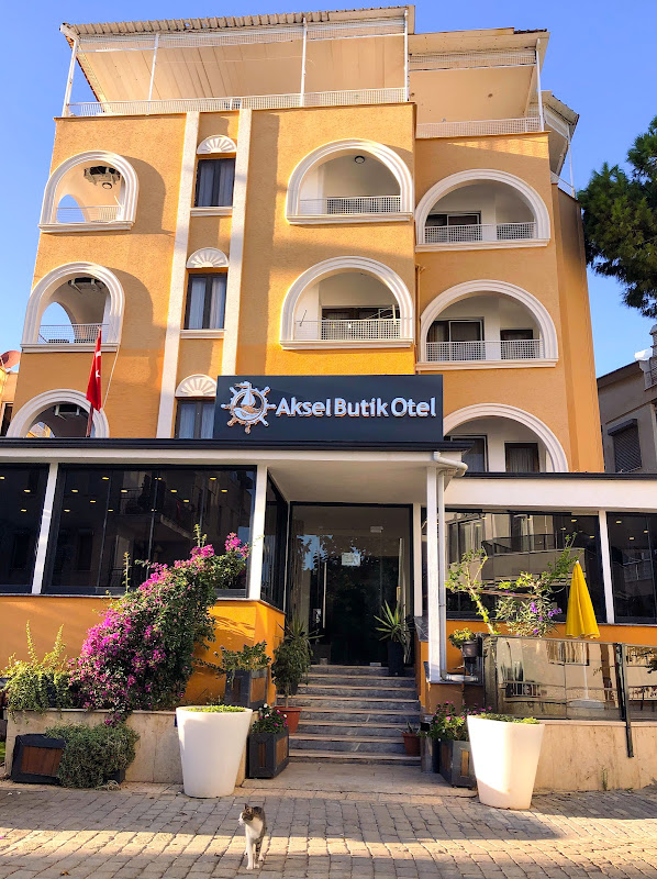 Aksel Hotel