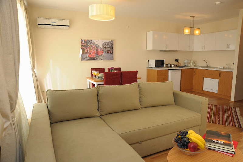 Three Apples Suites & Residence