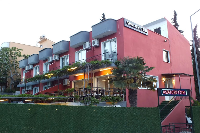 Avalon Otel