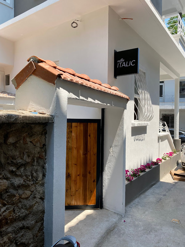 Villa Italic