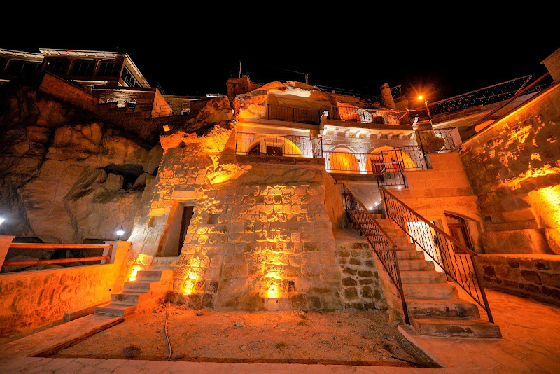 Fairyland Cave Hotel