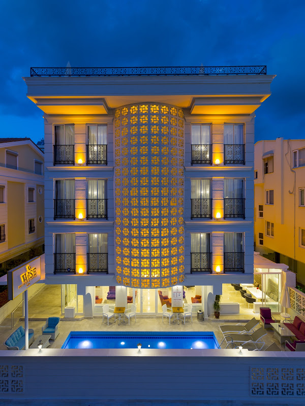 Wise Hotel & Spa