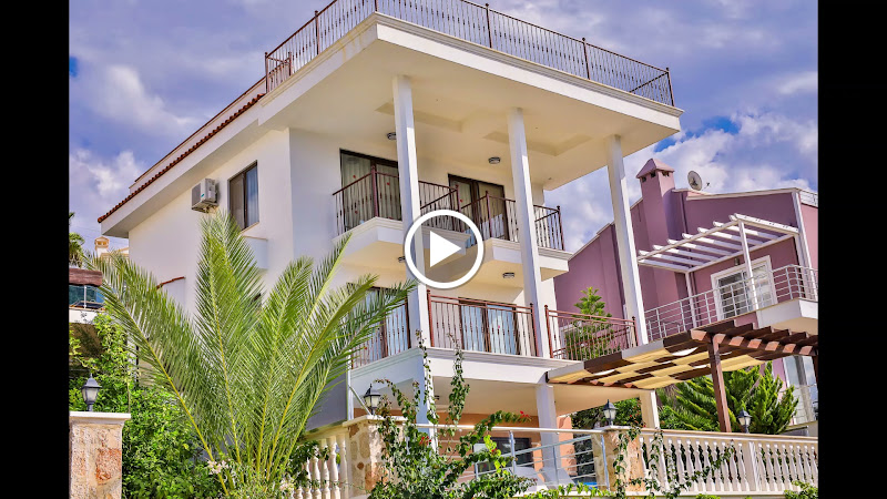 Kuluhana Hotel & Villas