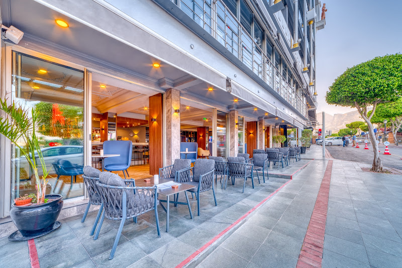 Seaport Hotel