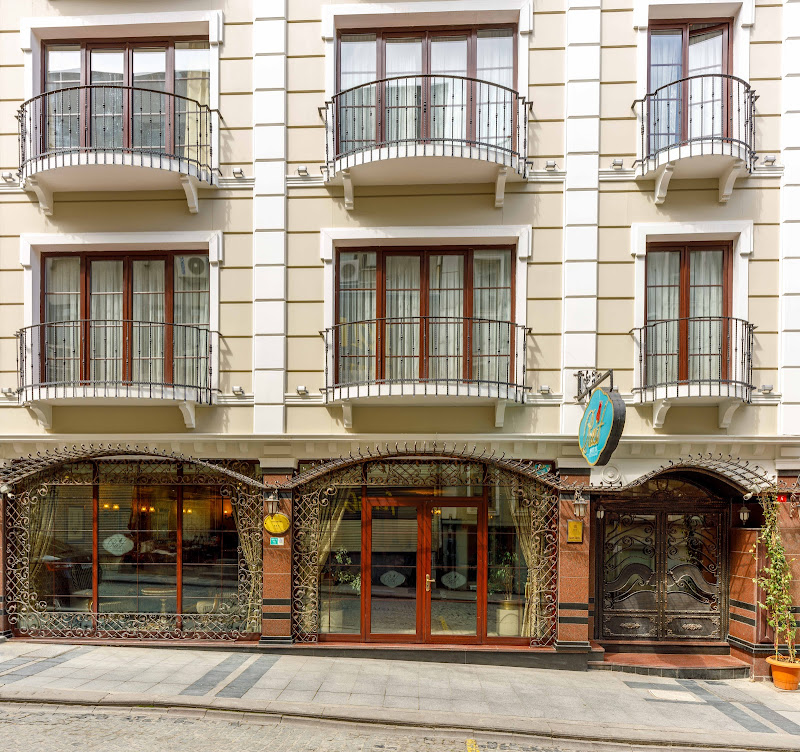 Rast Hotel