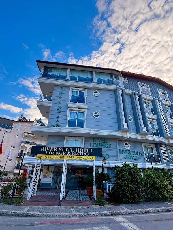 River Suite Hotel