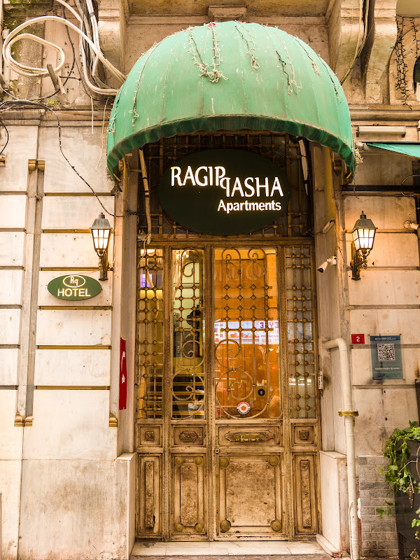 Ragıp Pasha apartments
