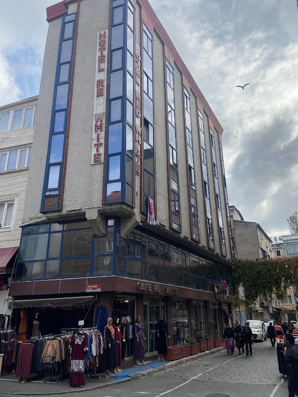 HOTEL RED WHITE