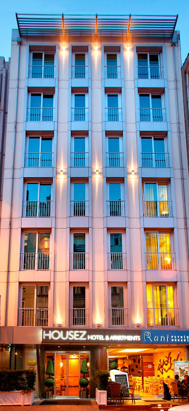 Housez Suites & Apartments