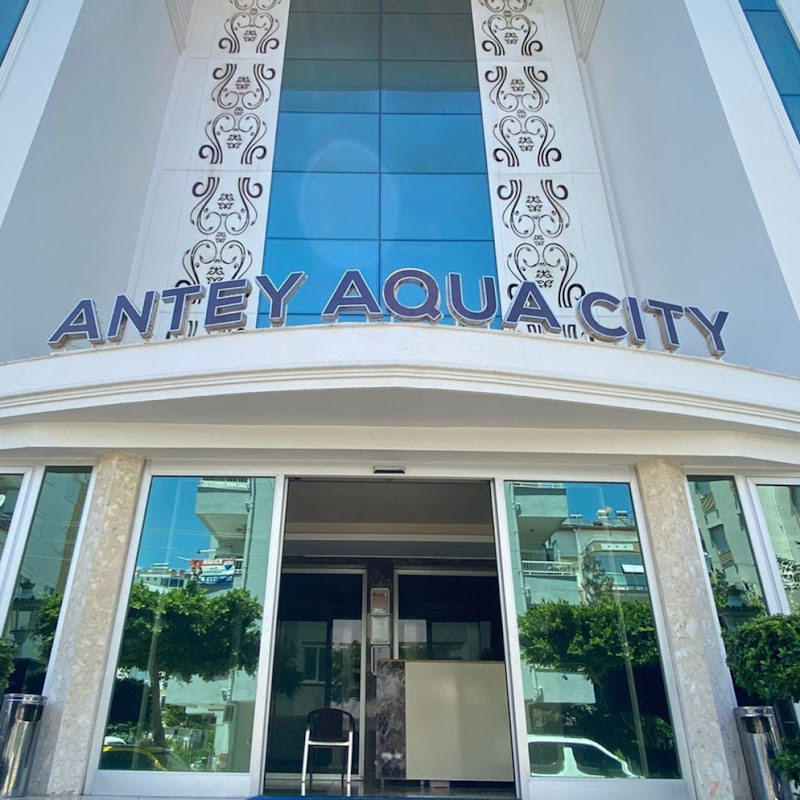 Aqua City Suit