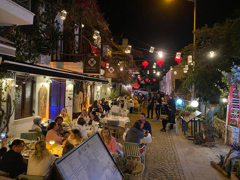 Old Town Hotel & Cafe