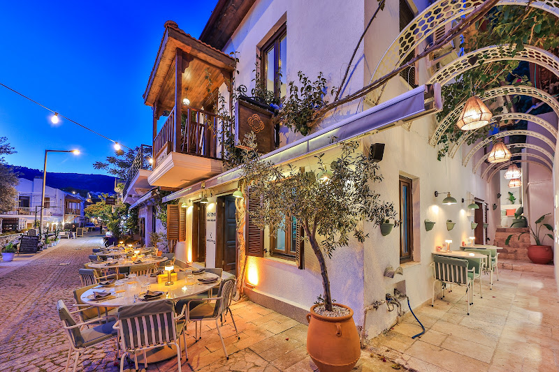 Old Town Hotel & Cafe