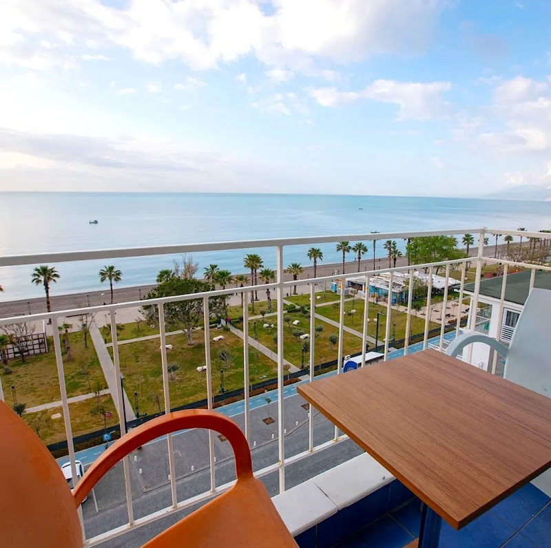 Kristal Beach Hotel