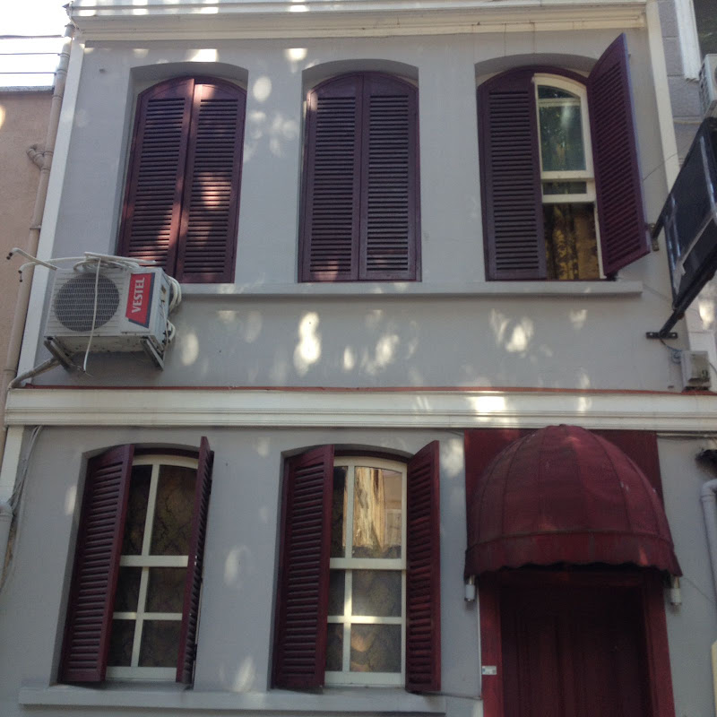 Bufes Hotel