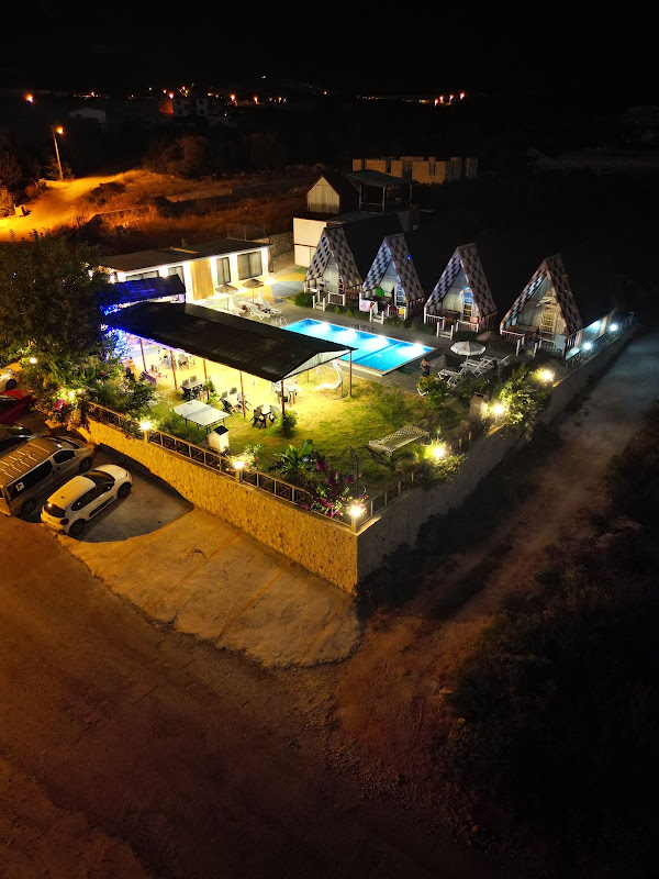 Bu Bungalow Hotel