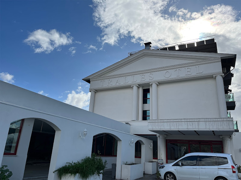 Tralles Otel