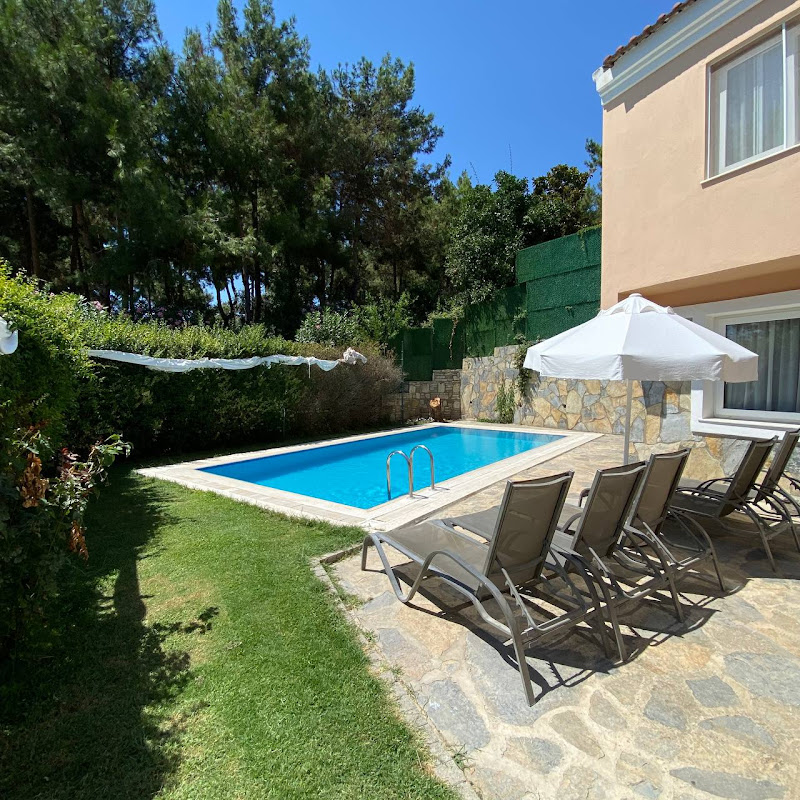 Pine Club Boutique Hotel