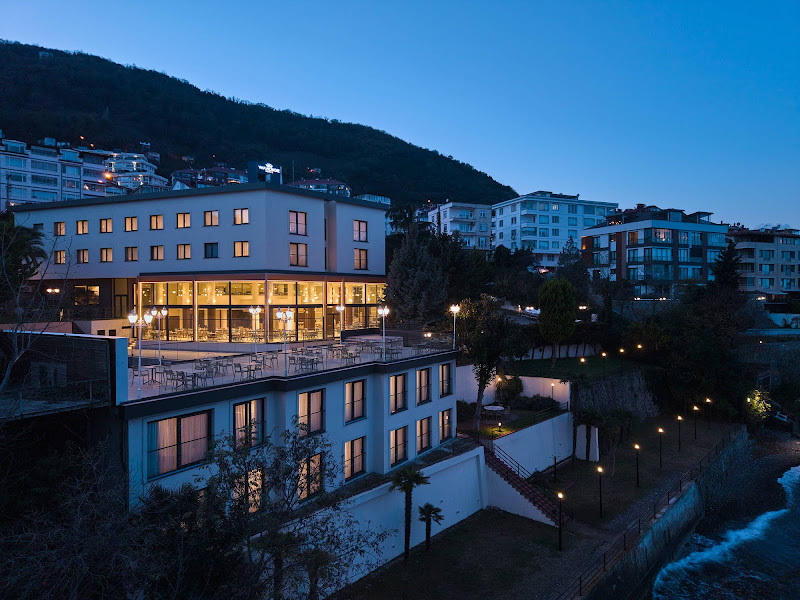 Waveside Hotel
