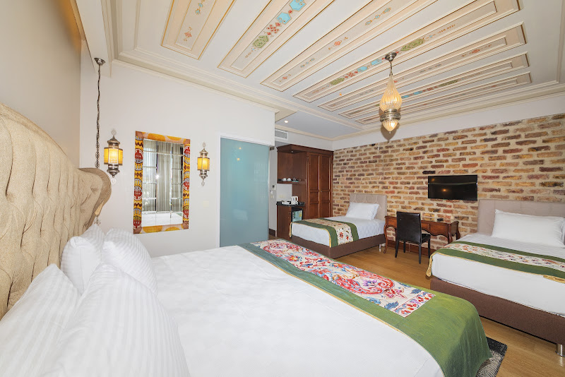 Azade Premier Hotel