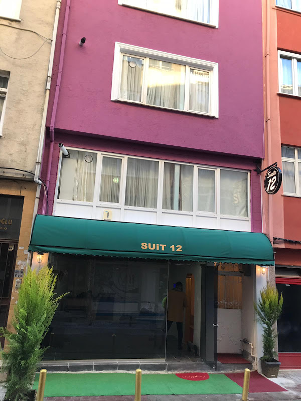 Suit 12