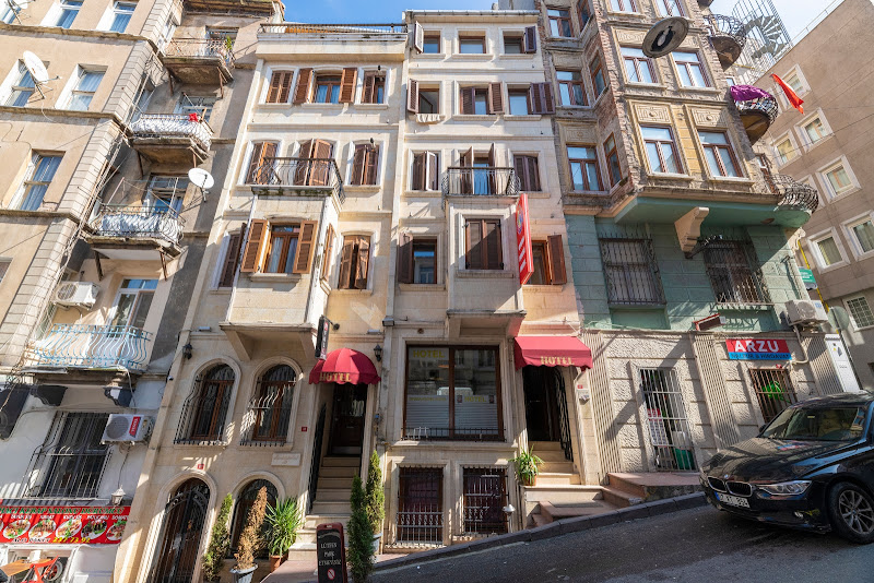 Grand Opera House Hotel