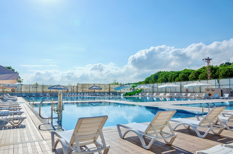 Rizom Resort