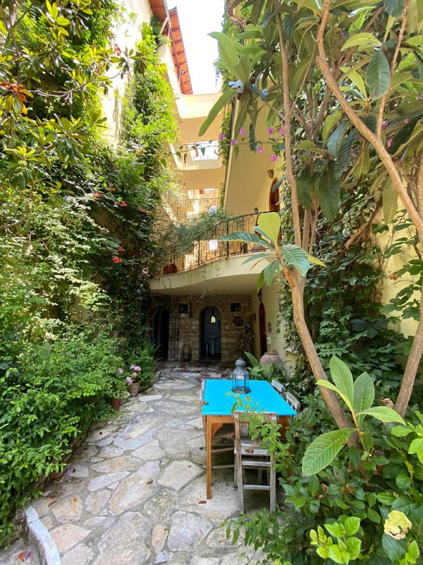 Emel Pension