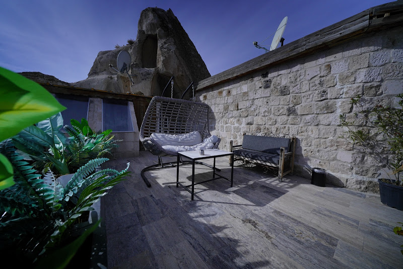 Concept Cave Suites
