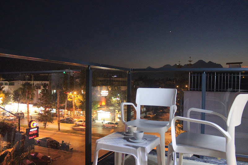 Retro Star Suites