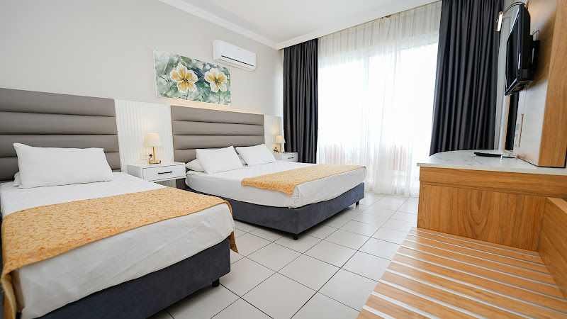 Side Beach Club Hotel
